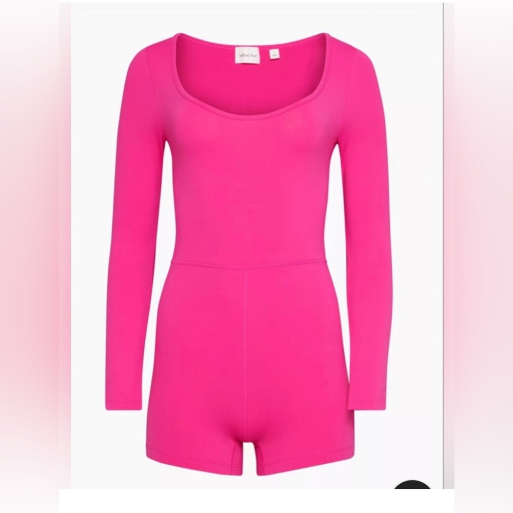 Aritzia Wilfred free Hot Pink Long Sleeve Romper size medium
